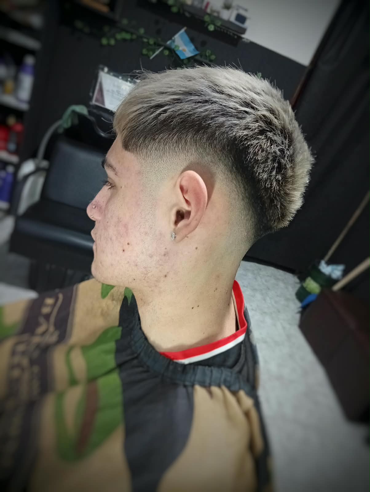 Corte taper fade masculino realizado en LRB Studio